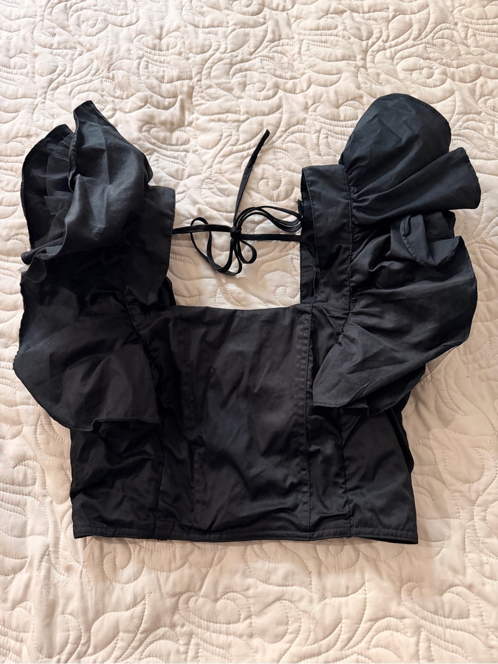 Mable Ruffled Sleeve Black Square-Neck Women’s Top Size Medium